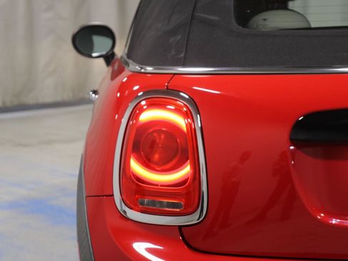 Used 2019 MINI Cooper S FWD image 26
