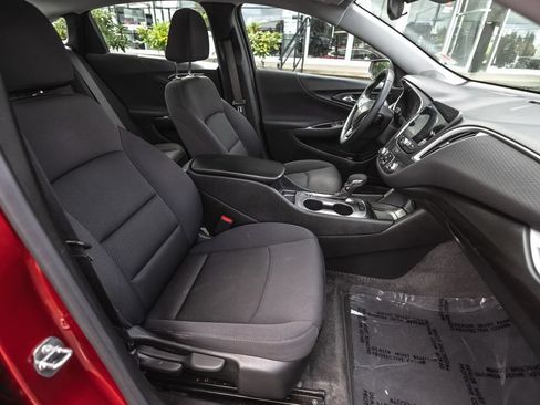 Used 2024 Chevrolet Malibu RS FWD image 24