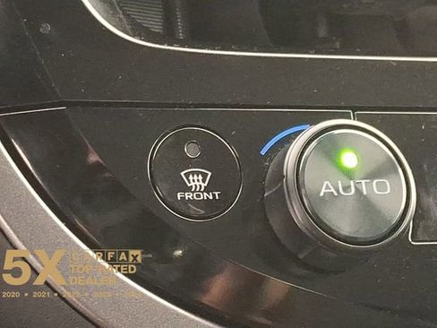 Used 2024 Toyota Camry SE image 30