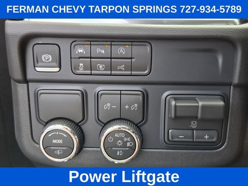New 2026 Chevrolet Suburban High Country RWD image 26