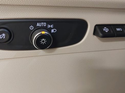 Used 2023 Buick Envision Avenir FWD image 31