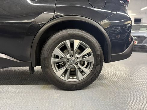 Used 2018 Nissan Murano SL w/ Moonroof Package image 13