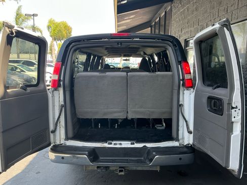Used 2017 Chevrolet Express 3500 LT w/ LT Preferred Equipment Group RWD image 20
