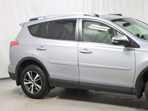 Used 2018 Toyota RAV4 XLE w/ Plus Extra Value Package AWD/4WD image 3