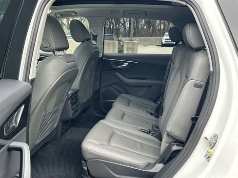 Used 2025 Audi Q7 3.0T Premium Plus AWD/4WD image 18