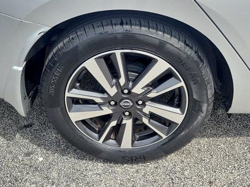 Used 2024 Nissan Versa S w/ S Plus Package FWD image 8