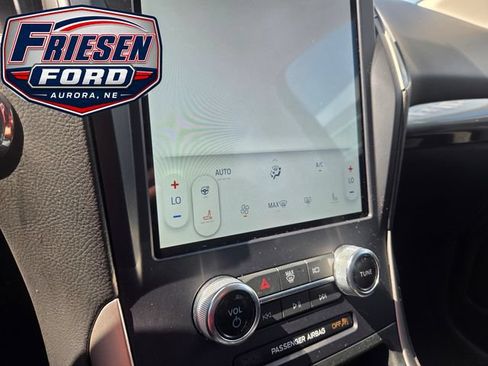 Used 2024 Ford Edge SEL w/ Convenience Package AWD/4WD image 22