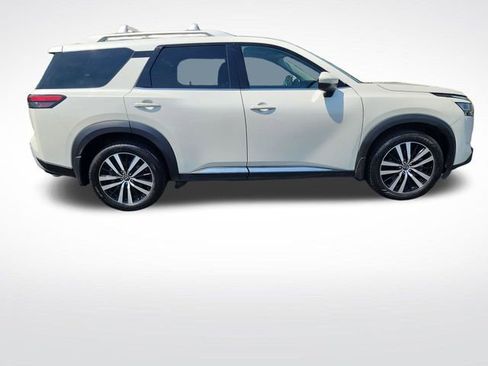 Used 2023 Nissan Pathfinder Platinum w/ Cargo Package image 6
