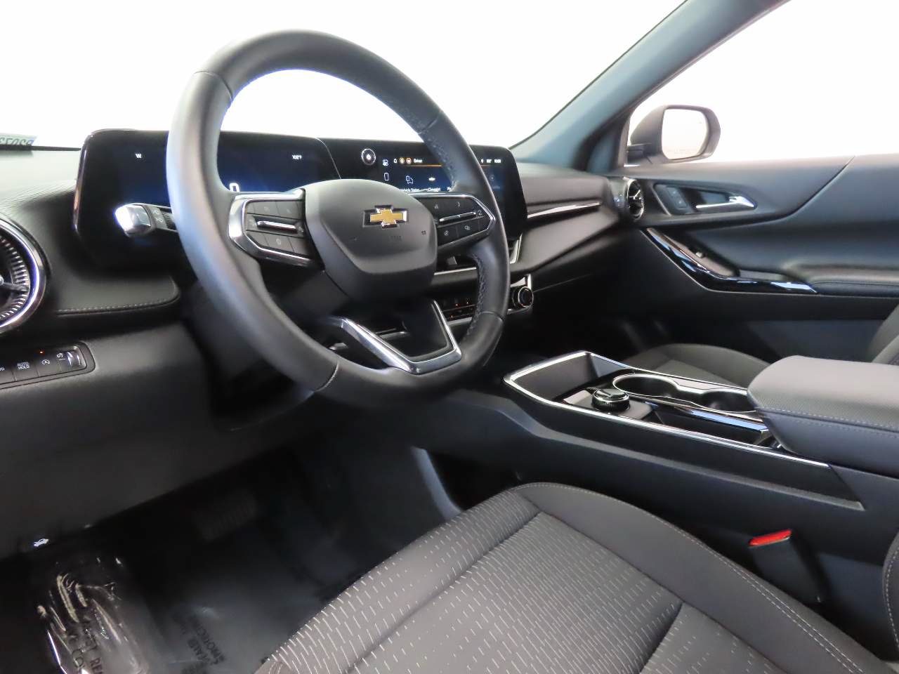 Certified 2026 Chevrolet Equinox LT AWD/4WD image 8