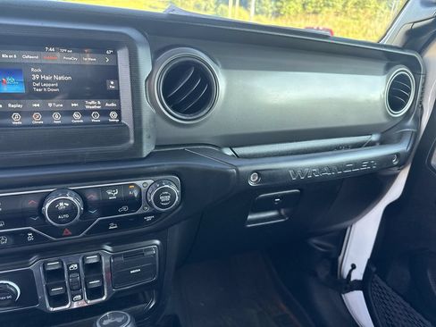 Used 2023 Jeep Wrangler Unlimited Sport AWD/4WD image 10