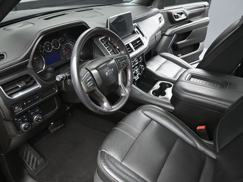 Used 2021 Chevrolet Suburban RST w/ Rear Media and Nav Package image 9