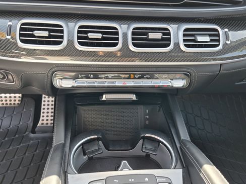 Used 2025 Mercedes-Benz GLS 63 AMG 4MATIC image 36