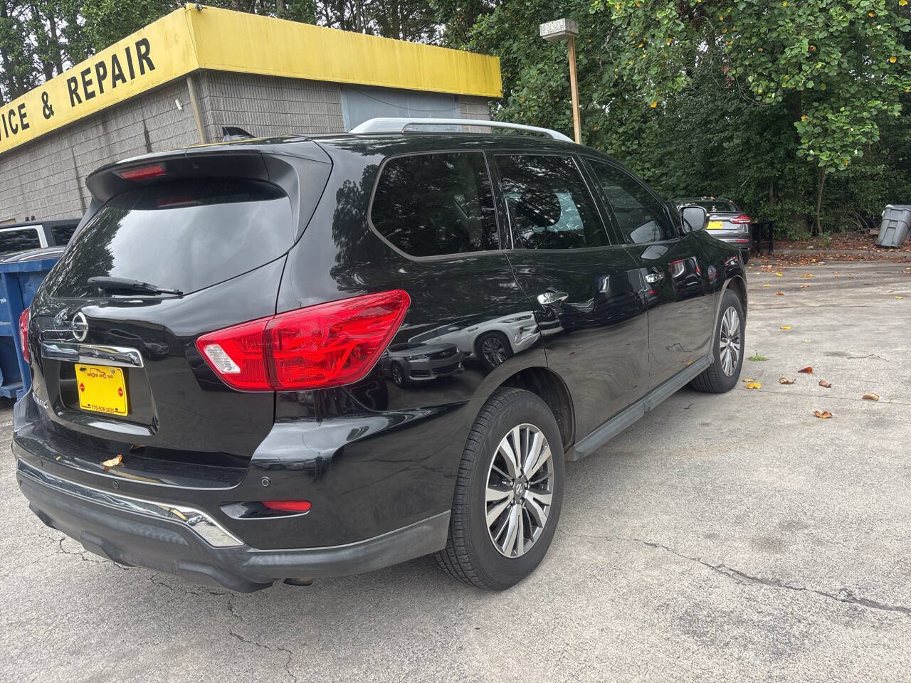 Used 2020 Nissan Pathfinder S FWD image 5