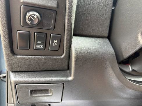 Used 2012 Nissan Rogue S AWD/4WD image 18
