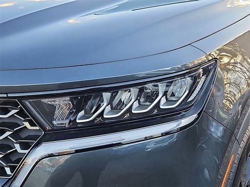 Certified 2022 Kia Sorento S w/ Panoramic Sunroof Package image 10