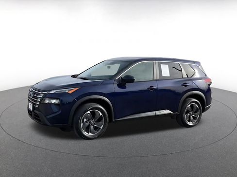 Used 2025 Nissan Rogue SV image 8