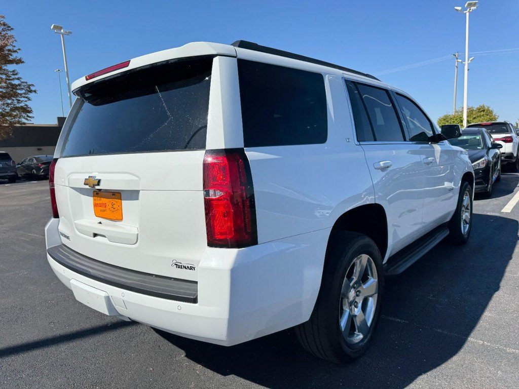 Used 2016 Chevrolet Tahoe LT w/ Luxury Package AWD/4WD image 3