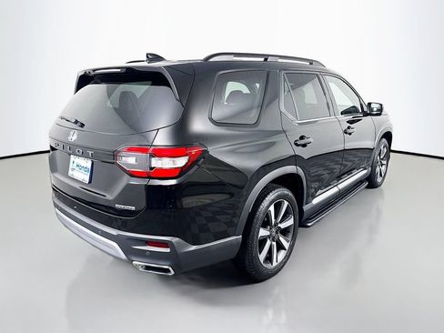 Used 2023 Honda Pilot Touring image 7