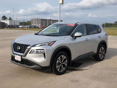 Certified 2023 Nissan Rogue SV FWD image 3