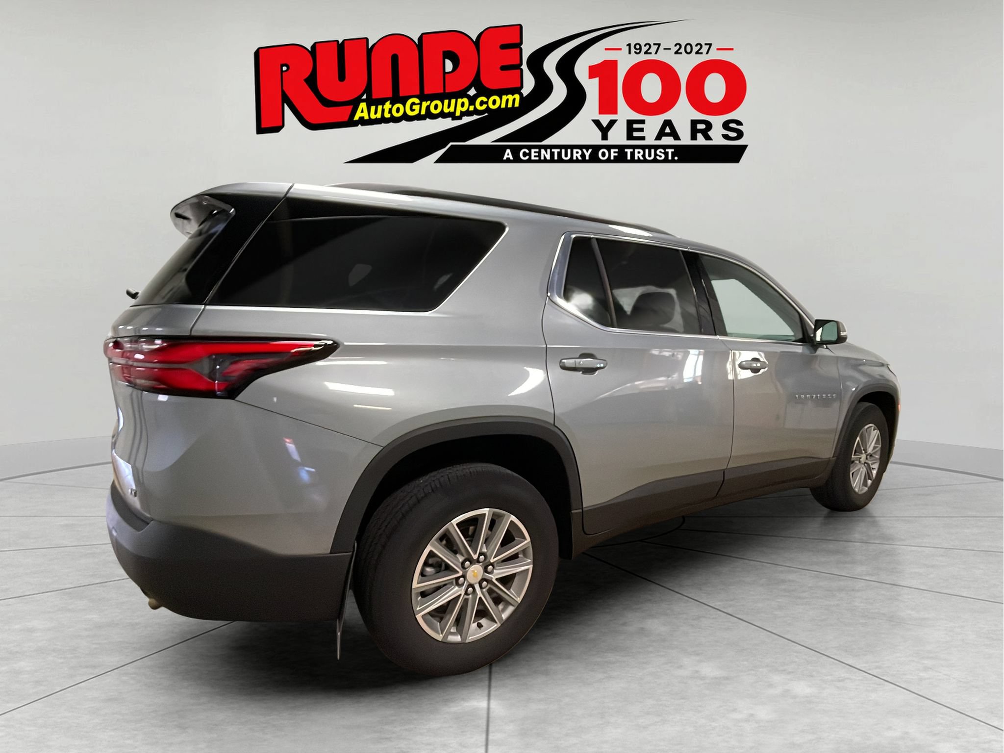 Used 2023 Chevrolet Traverse LT AWD/4WD image 5