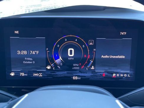 New 2025 Chevrolet Suburban Premier image 9