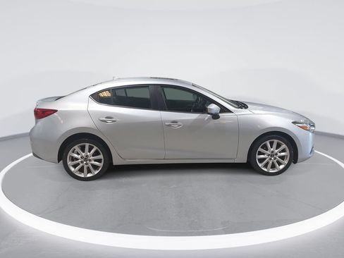 Used 2017 MAZDA MAZDA3 Touring w/ Popular Equipment Package FWD image 4