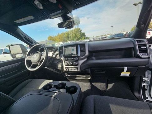 Used 2024 RAM 3500 Tradesman w/ Chrome Appearance Group image 10