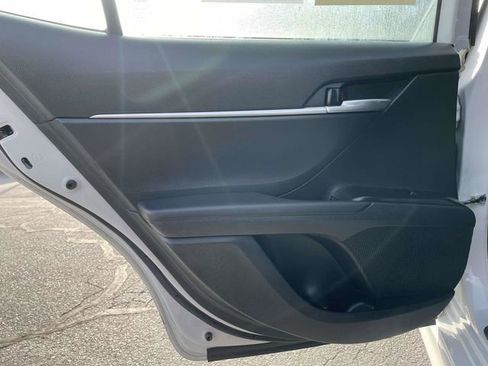 Used 2023 Toyota Camry SE image 15