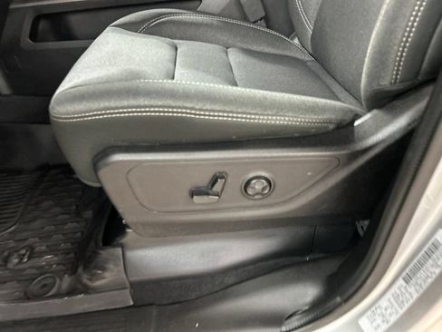 Used 2019 RAM 1500 Big Horn AWD/4WD image 12