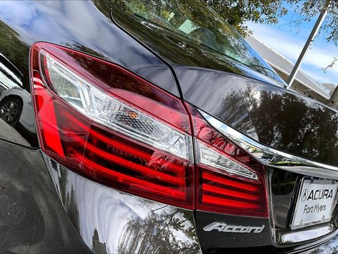 Used 2016 Honda Accord LX image 28