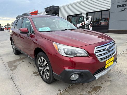 Used 2016 Subaru Outback 2.5i Limited AWD/4WD image 2