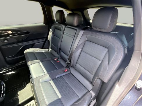 Used 2024 Lincoln Nautilus Reserve w/ Equipment Group 202A AWD/4WD image 18