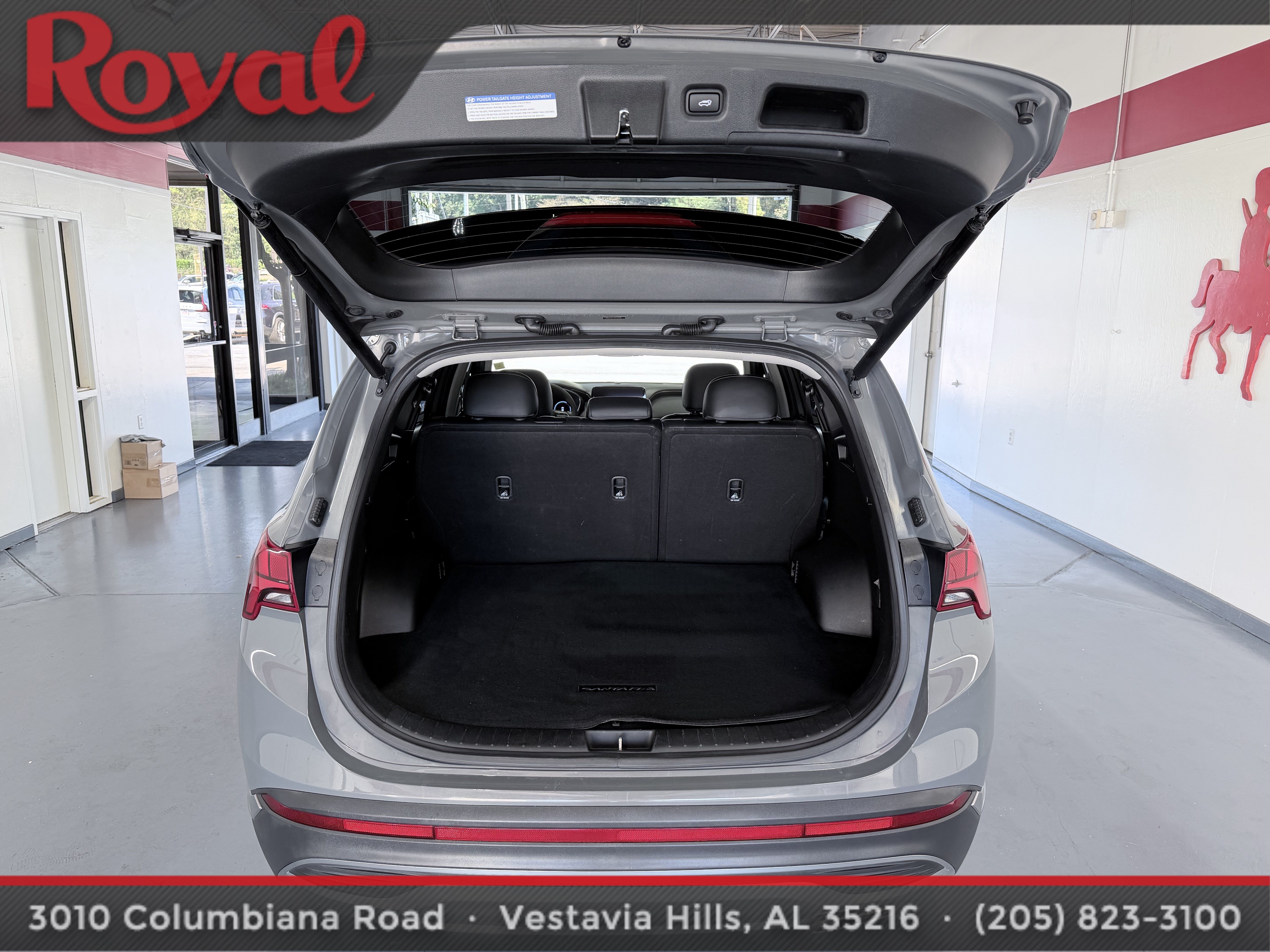 Used 2023 Hyundai Santa Fe SEL w/ Premium Package FWD image 6