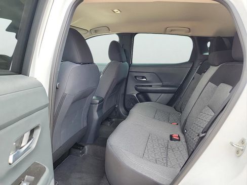 Used 2025 Nissan Kicks SV AWD/4WD image 15