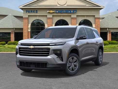 New 2026 Chevrolet Traverse LT image 7