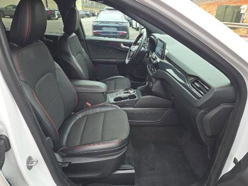 Used 2023 Ford Escape ST-Line Select image 5