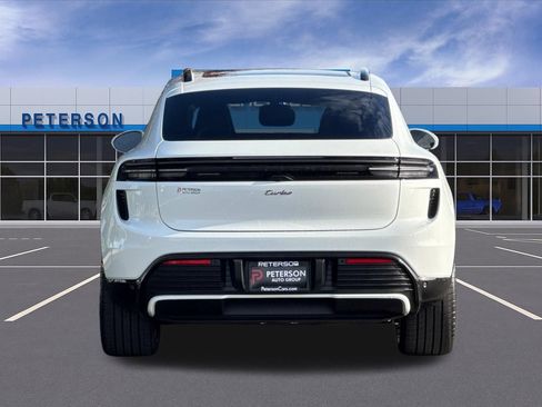 Used 2025 Porsche Macan Turbo Electric AWD/4WD image 5