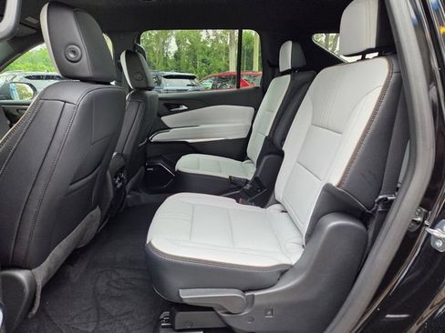 New 2026 Chevrolet Traverse High Country FWD image 16