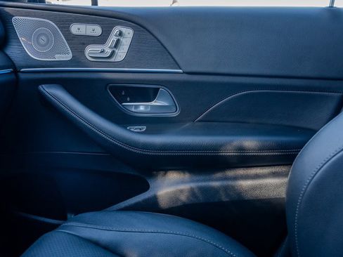 Used 2025 Mercedes-Benz GLS 450 4MATIC w/ AMG Line Exterior image 14