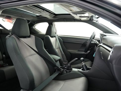 Used 2015 Scion tC image 39