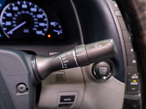 Used 2012 Lexus LS 460 w/ Comfort Pkg image 31