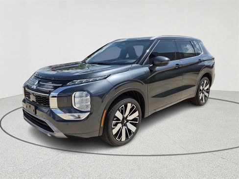 New 2025 Mitsubishi Outlander SEL image 1