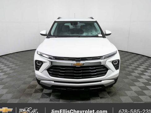 Used 2025 Chevrolet TrailBlazer LT image 32