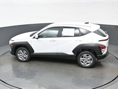Certified 2026 Hyundai Kona SE image 38
