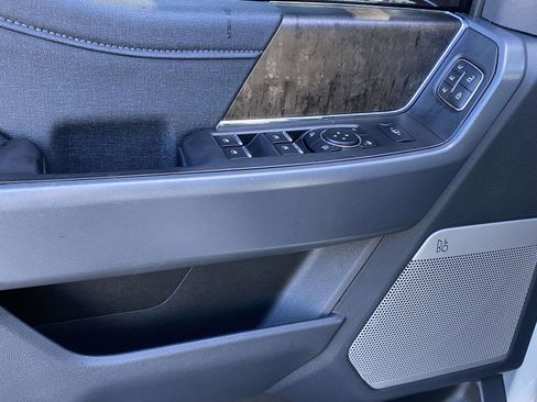 Used 2024 Ford F250 Lariat w/ Lariat Ultimate Package image 16