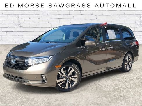 Used 2023 Honda Odyssey Touring image 1