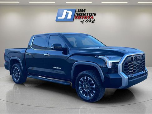 Used 2025 Toyota Tundra Limited image 3