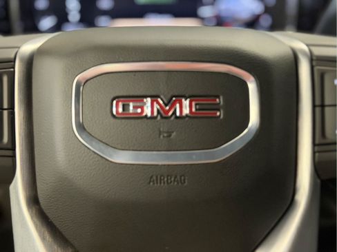 Used 2026 GMC Sierra 1500 SLT AWD/4WD image 14