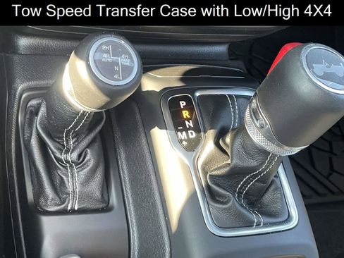 Used 2022 Jeep Wrangler Unlimited Sahara image 8