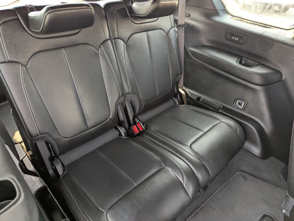 Used 2024 Jeep Grand Cherokee L Limited w/ Luxury Tech Group II AWD/4WD image 35